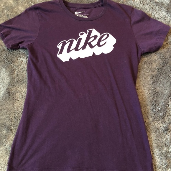 Nike Tops - ☃️5/$20☃️  Graphic💜 Nike Tee